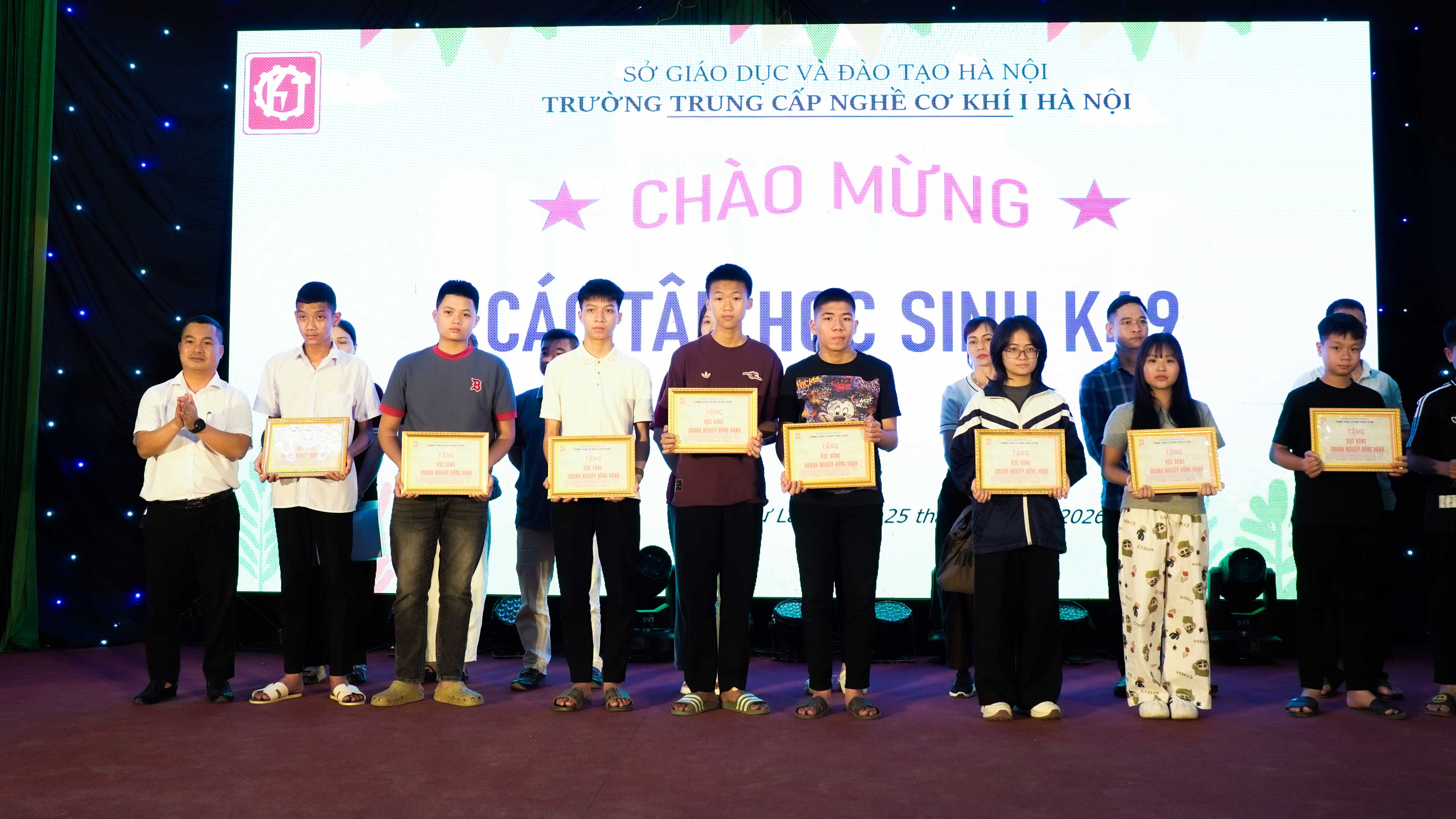 🎓 Tâm Đức đồng hành cùng lễ chào đón Tân HSSV K49 – Trường Trung cấp Cơ khí Hà Nội